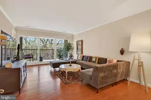 3031 Borge St, Oakton, VA 22124 - Photo 4