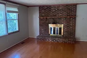 13767 Cabells Mill Dr, Centreville, VA 20120 - Photo 4