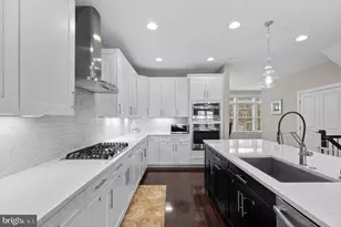 2358 Chadlington Rd, Falls Church, VA 22043 - Photo 4