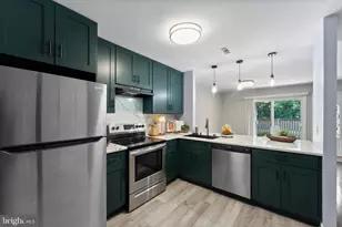8042 Pantano Pl, Alexandria, VA 22309 - Photo 10