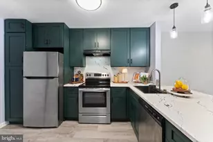 8042 Pantano Pl, Alexandria, VA 22309 - Photo 12