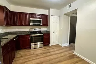 6007 Westbourne Pl, Centreville, VA 20120 - Photo 4