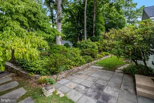 7623 Mendota Pl, Springfield, VA 22150 - Photo 48