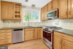 7623 Mendota Pl, Springfield, VA 22150 - Photo 16