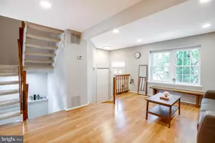 3744 Keefer Ct, Fairfax, VA 22033 - Photo 2