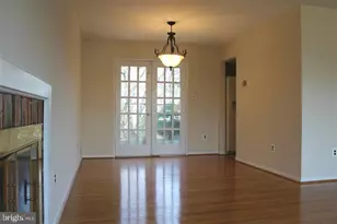 1049 Balls Hill Rd, McLean, VA 22101 - Photo 4
