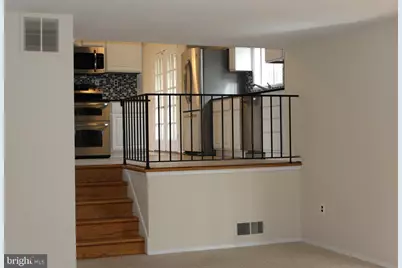 1049 Balls Hill Road, McLean, VA 22101 - Photo 6