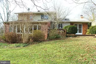 1049 Balls Hill Rd, McLean, VA 22101 - Photo 2
