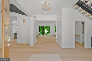 1434 Waggaman Cir, McLean, VA 22101 - Photo 6