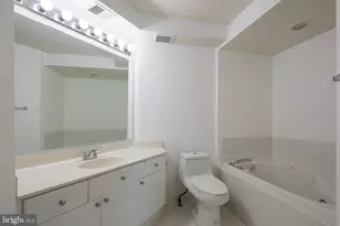 5958 Founders Hill Dr, Alexandria, VA 22310 - Photo 22