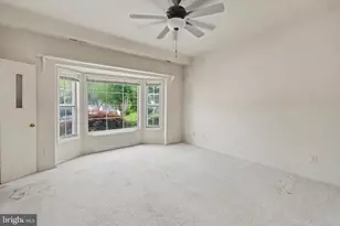 5305 Anchor Ct, Fairfax, VA 22032 - Photo 2