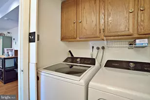 1450 Greenmont Ct, Reston, VA 20190 - Photo 22