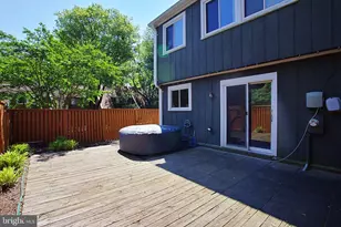 1450 Greenmont Ct, Reston, VA 20190 - Photo 24