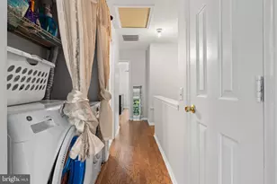 12118 Wedgeway Pl, Fairfax, VA 22033 - Photo 18