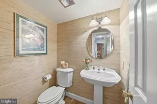 10516 Walter Thompson Dr, Vienna, VA 22181 - Photo 16