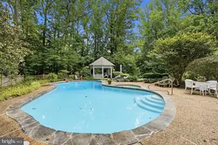 10516 Walter Thompson Dr, Vienna, VA 22181 - Photo 2