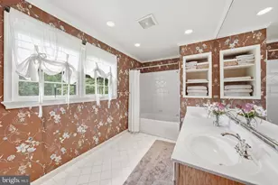 10516 Walter Thompson Dr, Vienna, VA 22181 - Photo 40