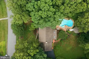 10516 Walter Thompson Dr, Vienna, VA 22181 - Photo 8