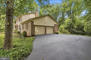 10516 Walter Thompson Dr, Vienna, VA 22181 - Photo 10