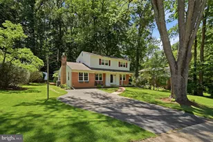 5004 Linette Ln, Annandale, VA 22003 - Photo 2