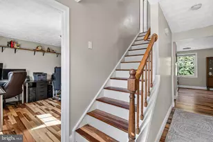 1057 Burwick Dr, Herndon, VA 20170 - Photo 6