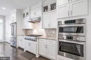 11692 Sunrise Square Pl, Reston, VA 20191 - Photo 24