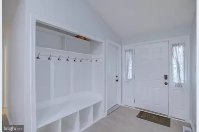 9519 Heathwood Court, Burke, VA 22015 - Photo 6