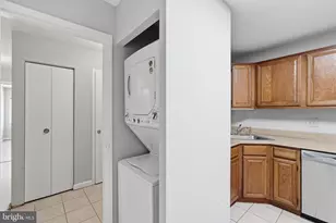 1526 Northgate Square, Reston, VA 20190 - Photo 4