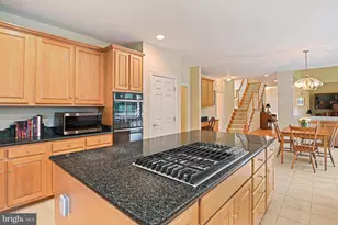 10560 Fox Forest Dr, Great Falls, VA 22066 - Photo 12