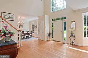 10560 Fox Forest Dr, Great Falls, VA 22066 - Photo 6