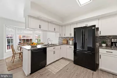 2124 Bobbyber Drive, Vienna, VA 22182 - Photo 4