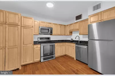 1800 Old Meadow Road #1014, McLean, VA 22102 - Photo 14