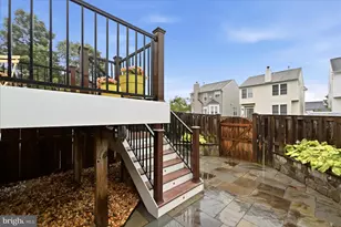 6609 Skylemar Trail, Centreville, VA 20121 - Photo 18