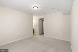 2339 Freetown Ct, Reston, VA 20191 - Photo 10
