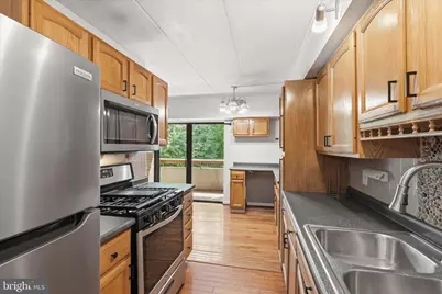 2339 Freetown Court #33/11C, Reston, VA 20191 - Photo 8