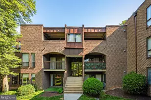 11240 Chestnut Grove Square, Reston, VA 20190 - Photo 1