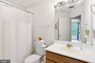 4322 Thomas Brigade Ln, Fairfax, VA 22033 - Photo 16