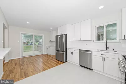 8624 Parliament Drive, Springfield, VA 22151 - Photo 12