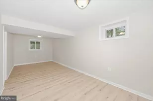 8624 Parliament Dr, Springfield, VA 22151 - Photo 38