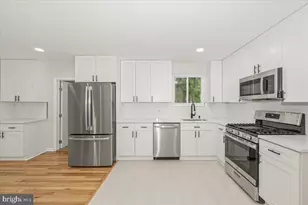 8624 Parliament Dr, Springfield, VA 22151 - Photo 10