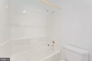 8217 Clifton Farm Ct, Alexandria, VA 22306 - Photo 26