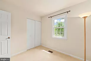 8217 Clifton Farm Ct, Alexandria, VA 22306 - Photo 18