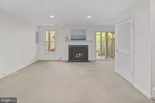 7238 Lensfield Ct, Alexandria, VA 22315 - Photo 8