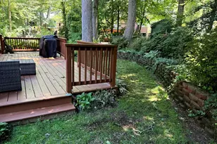 9809 Bacon Ct, Fairfax, VA 22032 - Photo 10