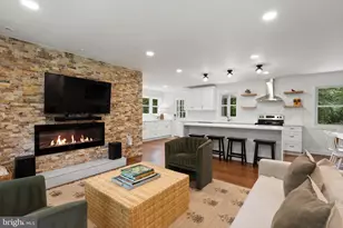 9221 Weant Dr, Great Falls, VA 22066 - Photo 8