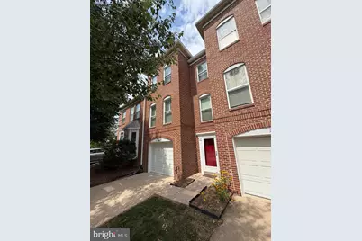 12087 Edgemere Circle, Reston, VA 20190 - Photo 2