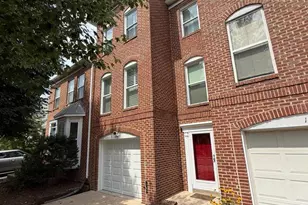12087 Edgemere Cir, Reston, VA 20190 - Photo 2