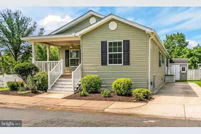 14601 Northwest Place, Chantilly, VA 20151 - Photo 2