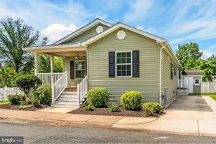 14601 Northwest Pl, Chantilly, VA 20151 - Photo 2