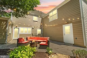 7868 Midday Ln, Alexandria, VA 22306 - Photo 4
